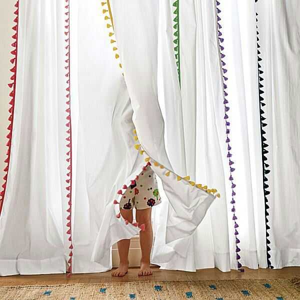 TILLI craftsmen customize your curtains with pompons