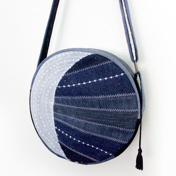 Sac rond en denim upcyclé