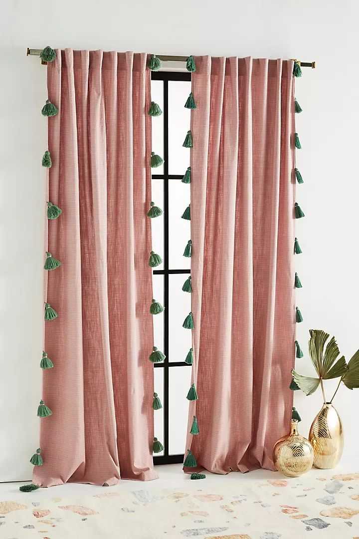 TILLI craftsmen customize your curtains with pompons