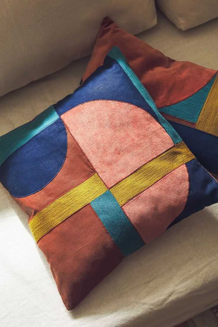 TILLI craftsmen create your patchwork cushion cover