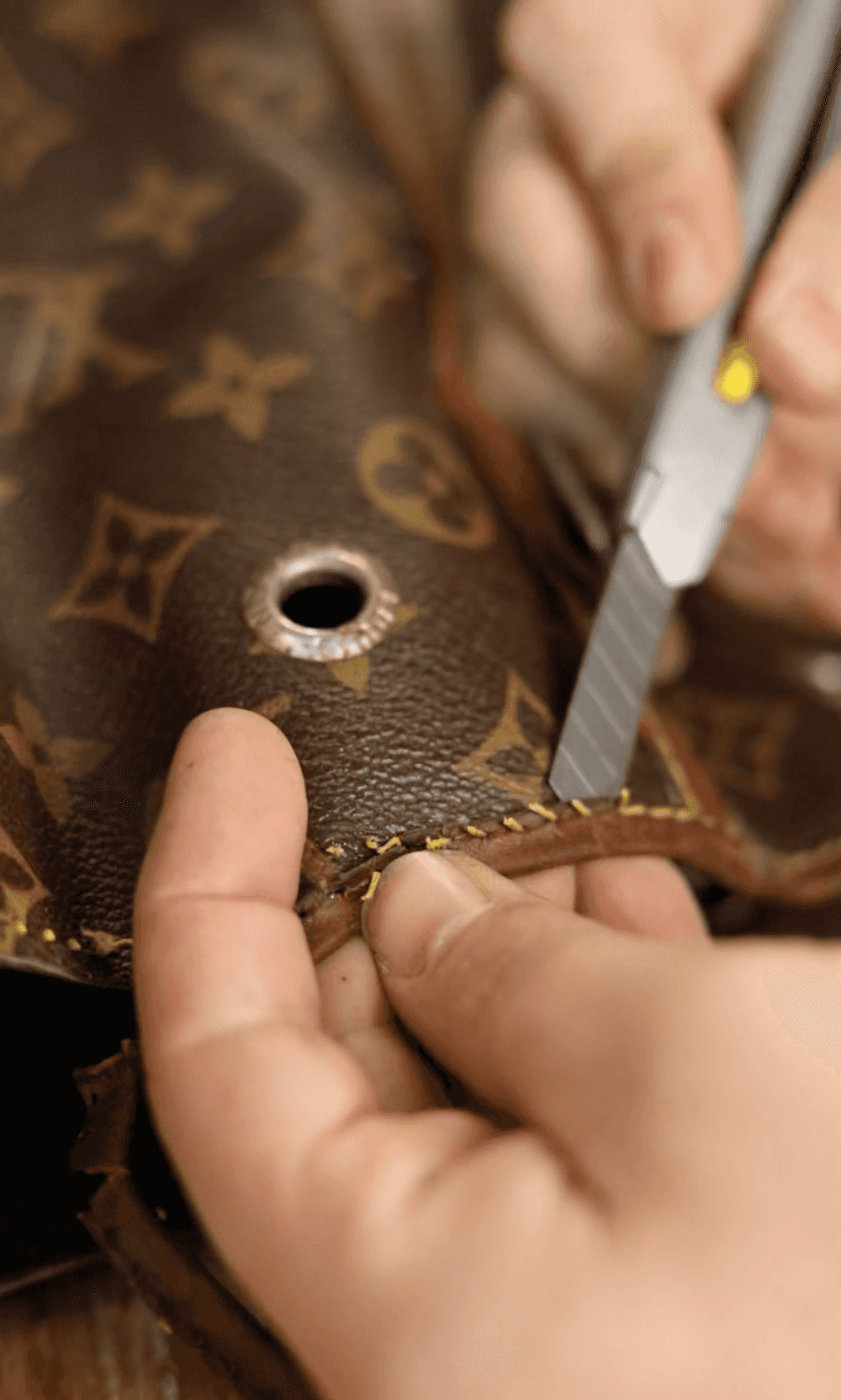 TILLI leather craftsmen repair your Louis Vuitton bag.